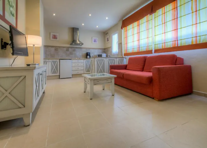 皮德拉玛尔公寓 * 科尼尔-德拉弗龙特拉