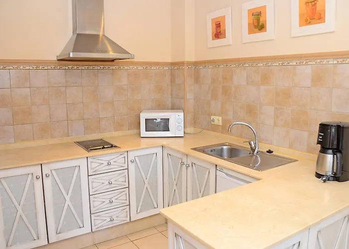 皮德拉玛尔公寓 * 科尼尔-德拉弗龙特拉